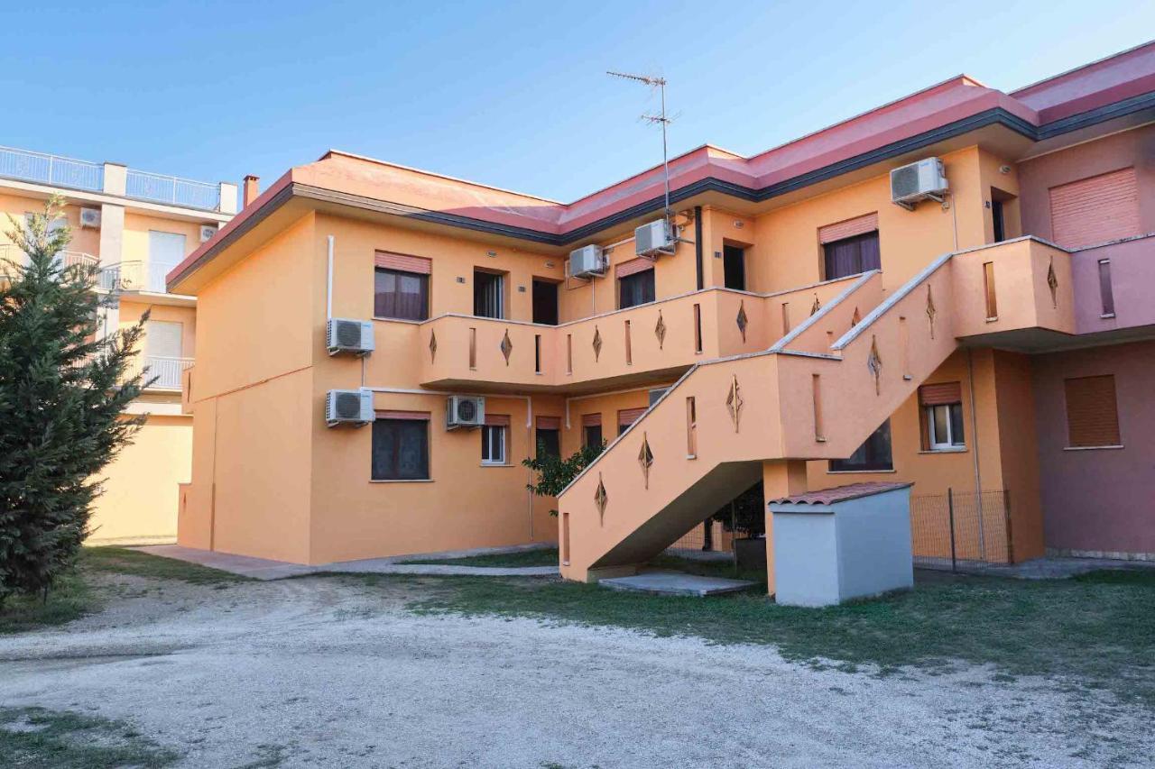 Peaceful Flat With Direct Beach Access Beahost Розоліна-Маре Екстер'єр фото